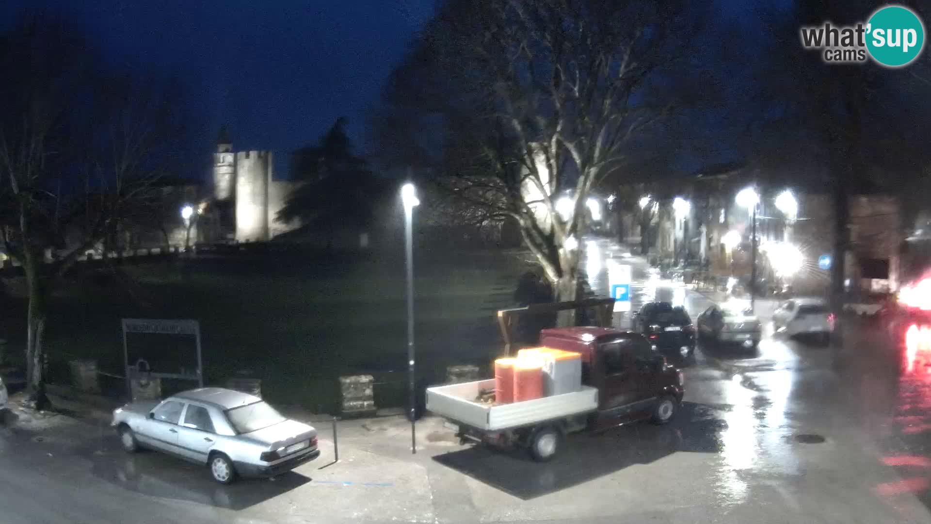 Uživo Svetvinčenat – pogled na dvorac Morosini Grimani – Istra