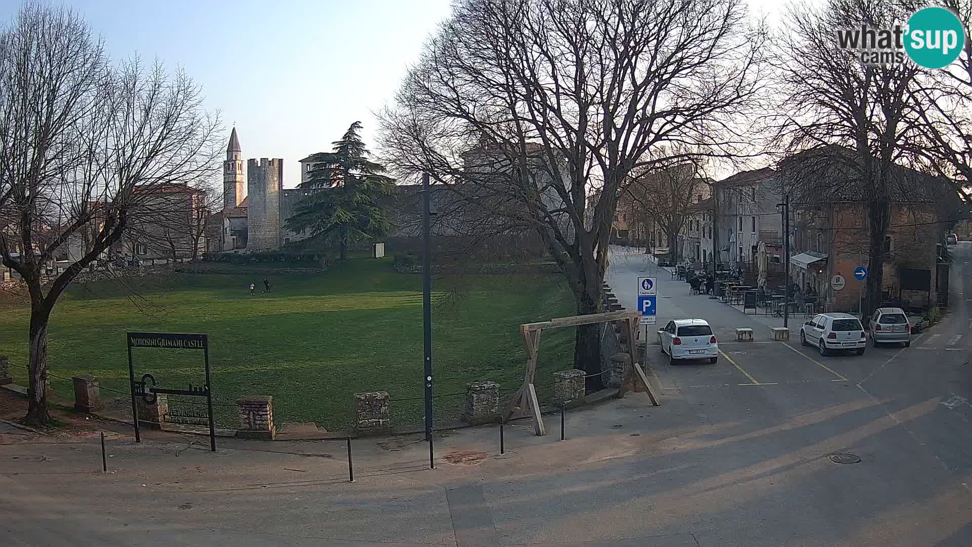 Live Svetvinčenat (Sanvincenti) – vista sul castello Morosini Grimani – Istria – Croazia