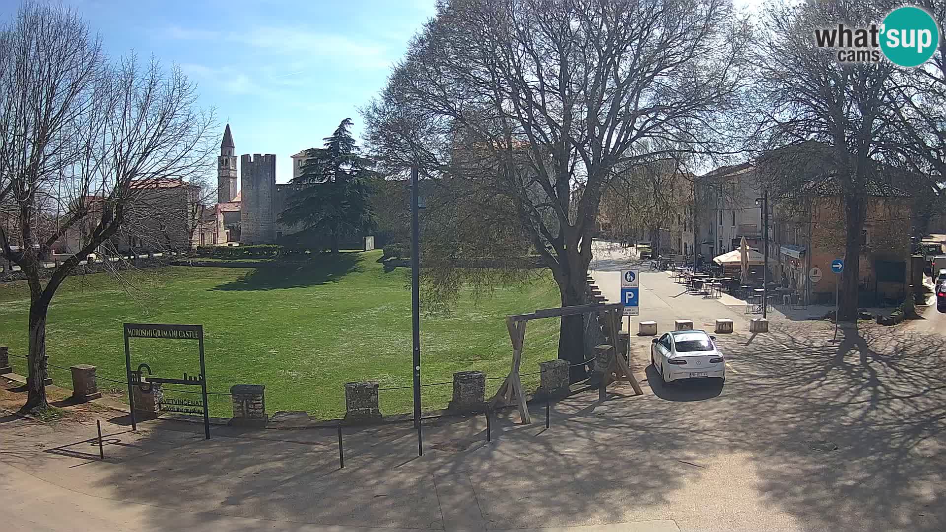 Live Svetvinčenat (Sanvincenti) – vista sul castello Morosini Grimani – Istria – Croazia