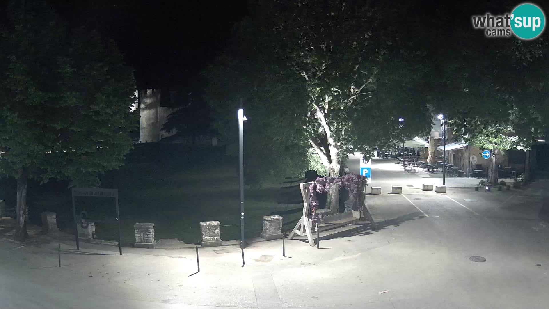 Live Svetvinčenat – vue sur le château Morosini Grimani – Istrie – Croatie