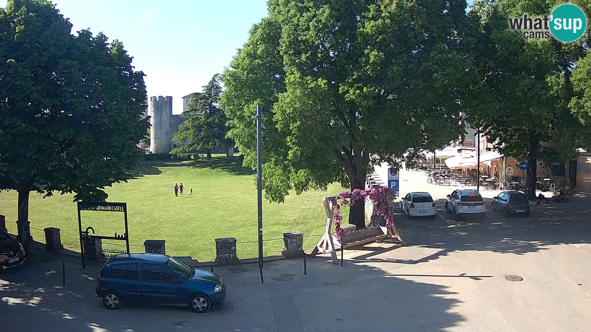 Svetvinčenat v živo – pogled na grad Morosini Grimani – Istra – Hrvaška