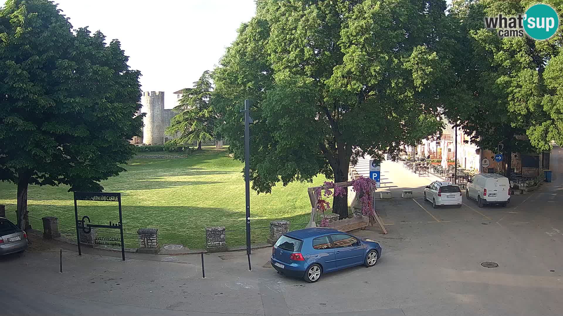 Live Svetvinčenat – Blick auf Schloss Morosini Grimani – Istrien – Kroatien