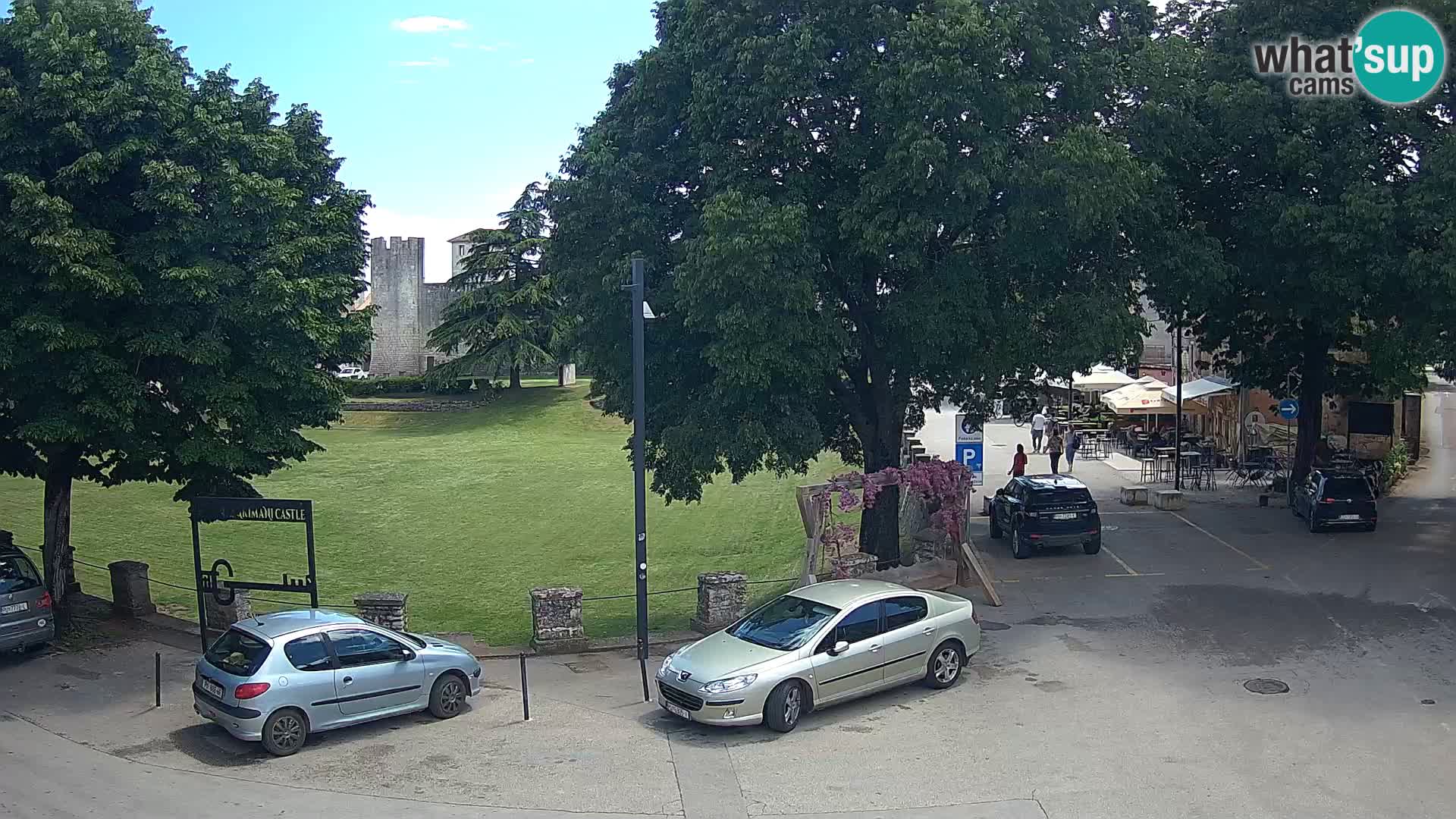 Svetvinčenat v živo – pogled na grad Morosini Grimani – Istra – Hrvaška