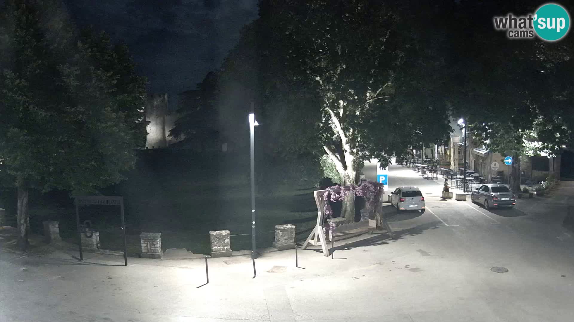 Live Svetvinčenat – vue sur le château Morosini Grimani – Istrie – Croatie