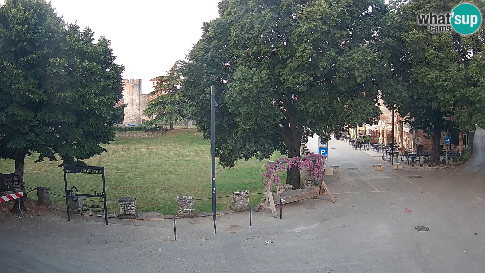 Uživo Svetvinčenat – pogled na dvorac Morosini Grimani – Istra