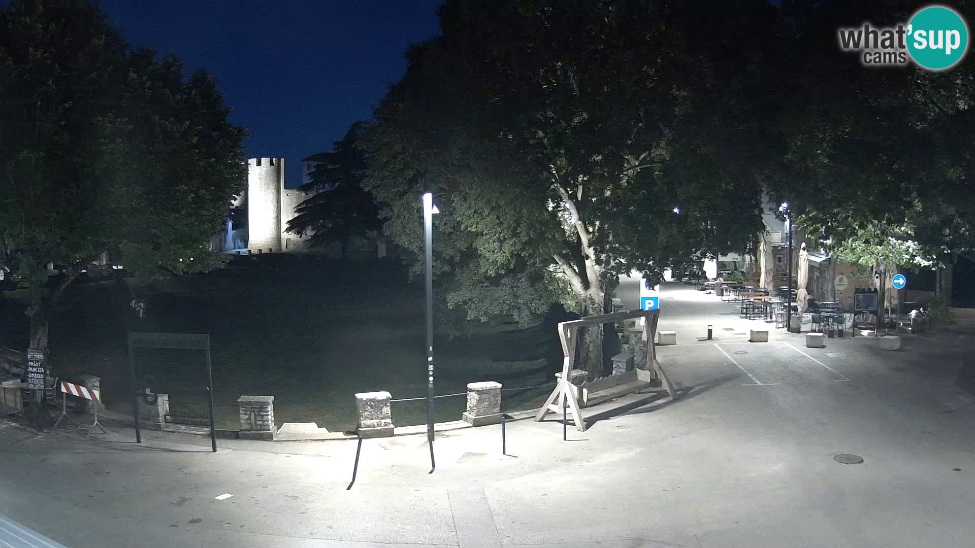Uživo Svetvinčenat – pogled na dvorac Morosini Grimani – Istra