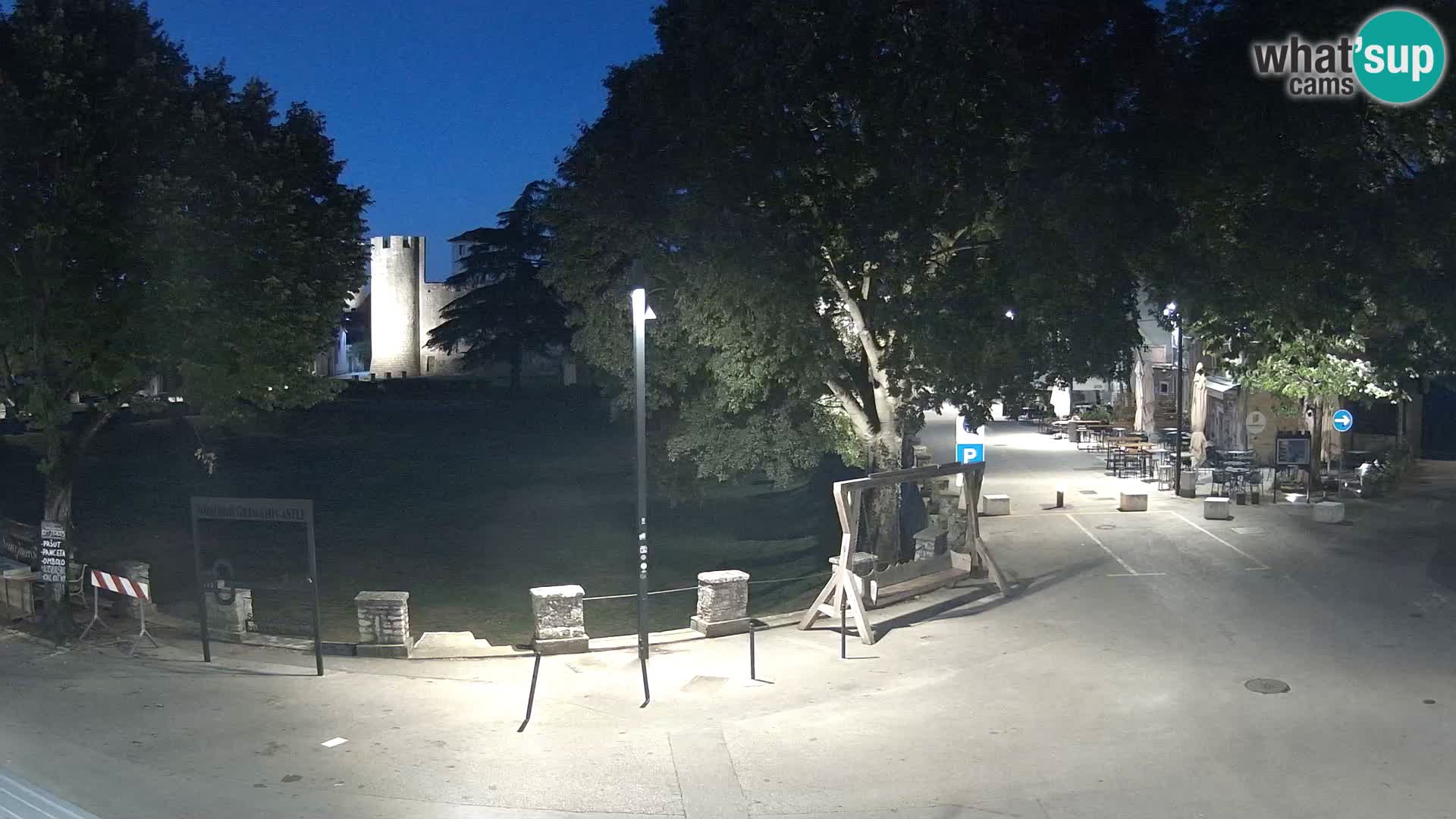 Live Svetvinčenat – Blick auf Schloss Morosini Grimani – Istrien – Kroatien