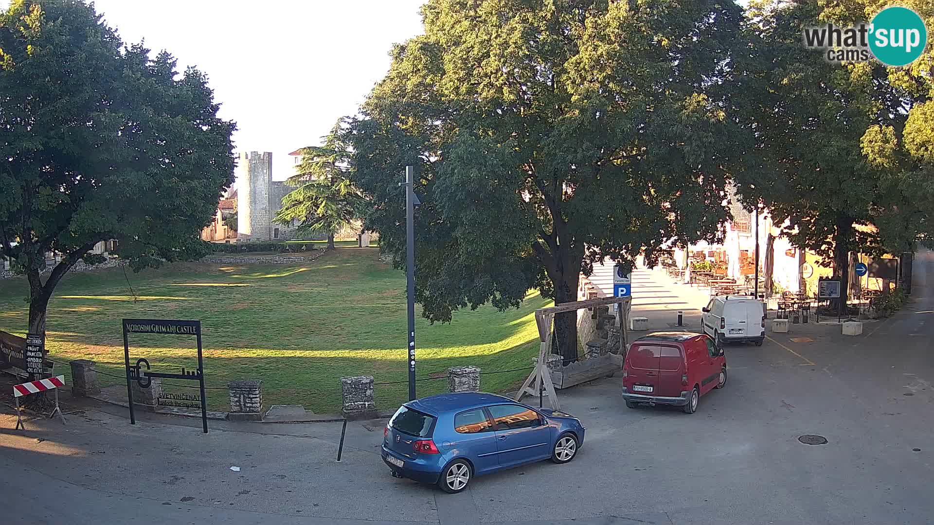 Live Svetvinčenat (Sanvincenti) – vista sul castello Morosini Grimani – Istria – Croazia