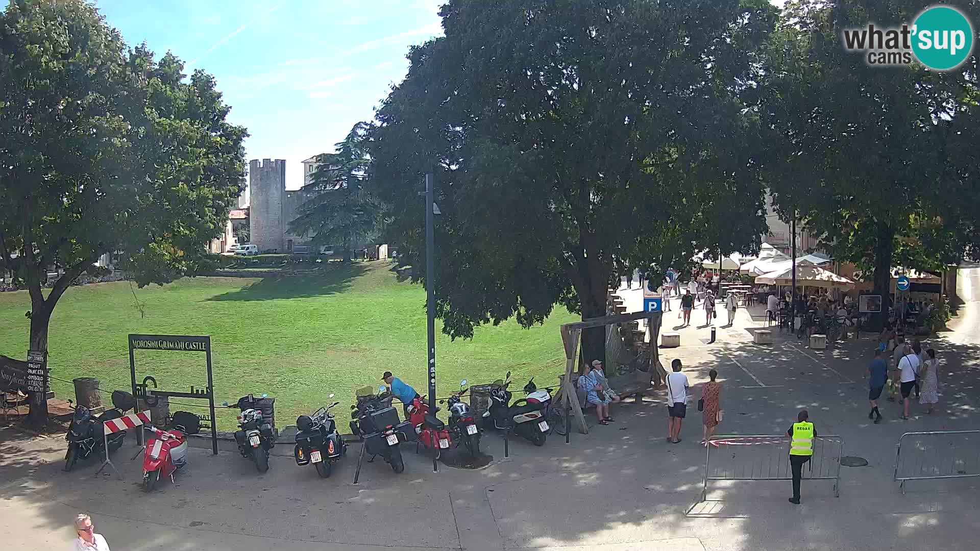Live Svetvinčenat – Blick auf Schloss Morosini Grimani – Istrien – Kroatien