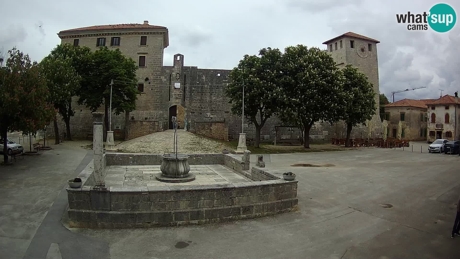 Webcam Svetvinčenat – el castillo y el pozo – Istria – Croacia
