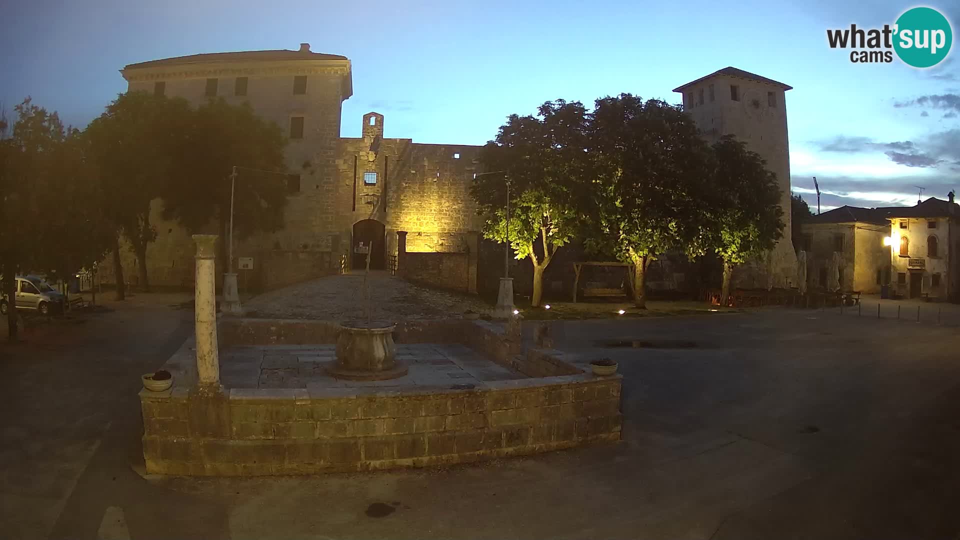 Webcam Svetvinčenat – le château et le puits – Istrie – Croatie