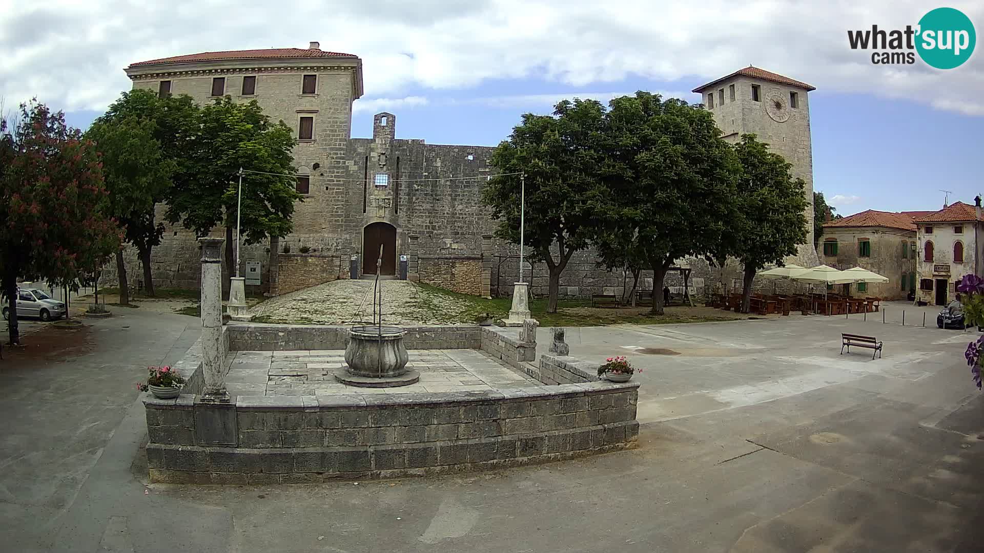 Webcam Svetvinčenat – the Castle and well – Istria – Croatia