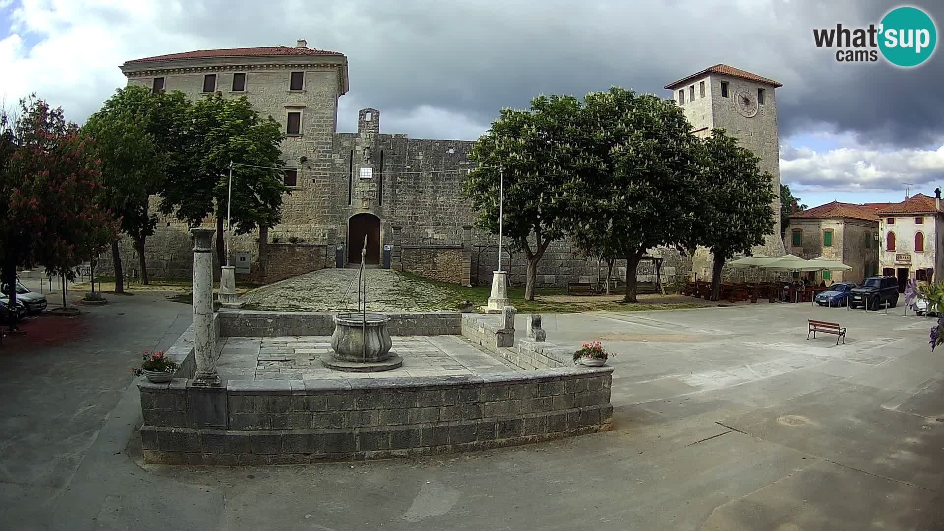 Webcam Svetvinčenat – el castillo y el pozo – Istria – Croacia