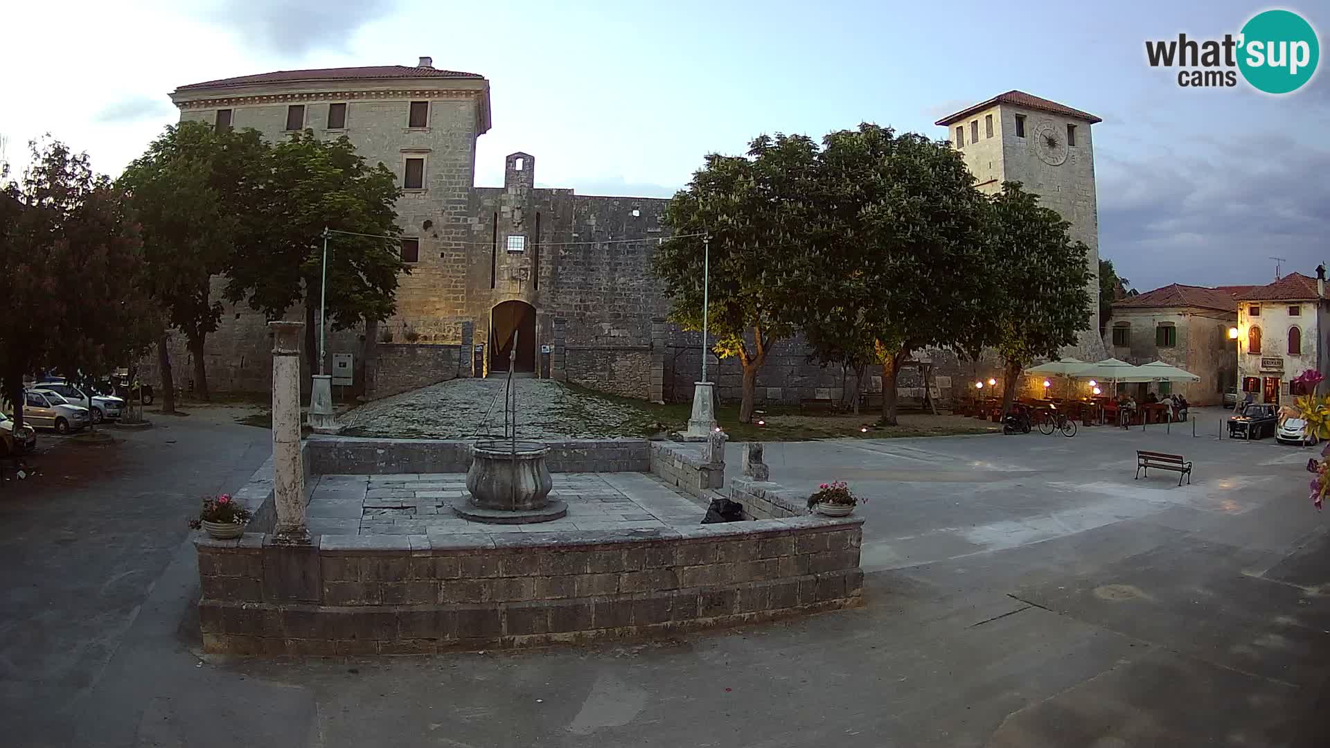 Webcam Svetvinčenat – die Burg und Brunnen – Istrien – Kroatien