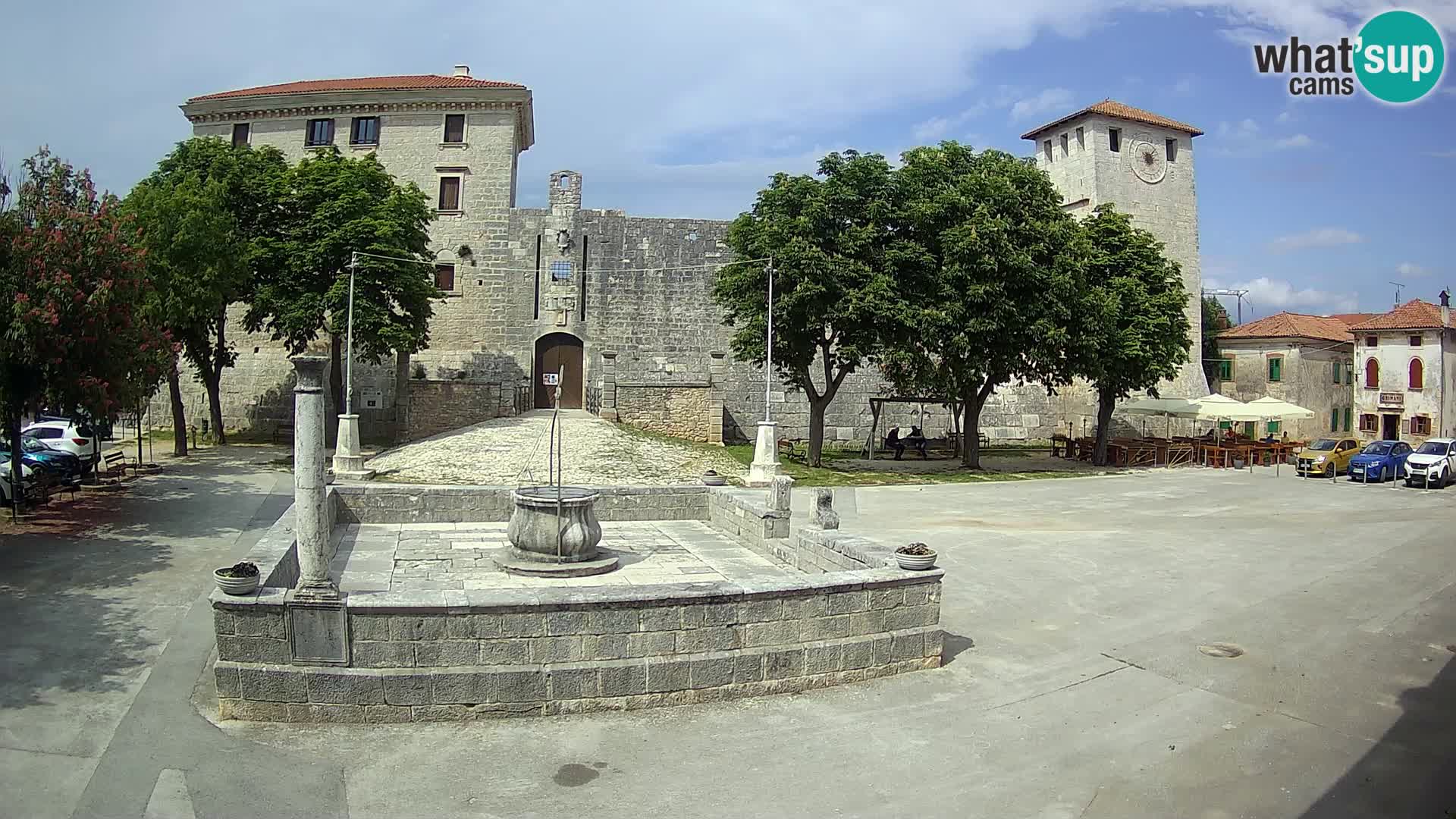 Webcam Svetvinčenat – le château et le puits – Istrie – Croatie