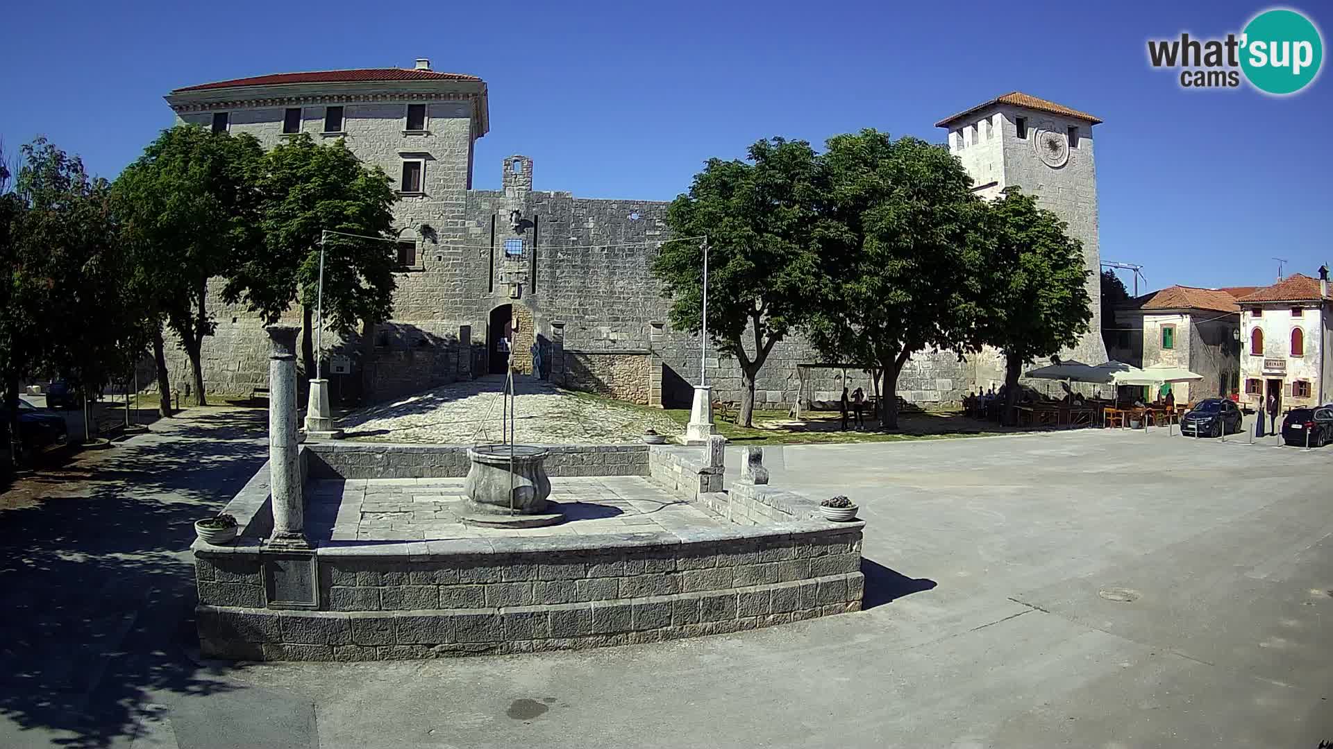 Webcam Svetvinčenat – die Burg und Brunnen – Istrien – Kroatien