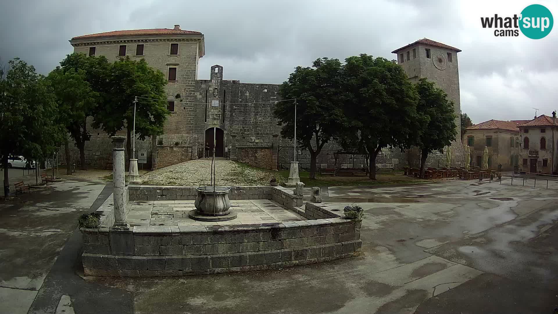 Webcam Svetvinčenat – the Castle and well – Istria – Croatia