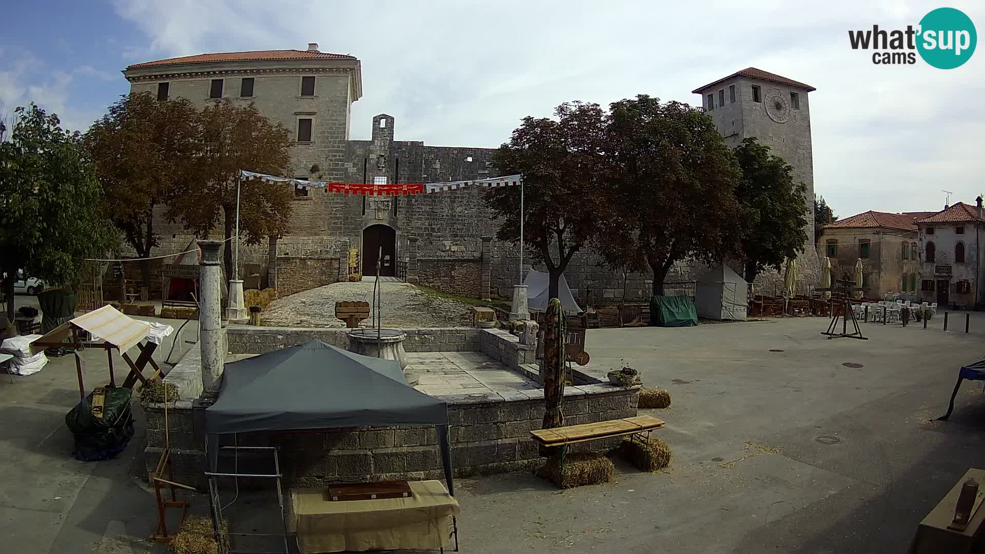 Webcam Svetvinčenat (Sanvincenti) – il castello e il pozzo – Istria – Croazia