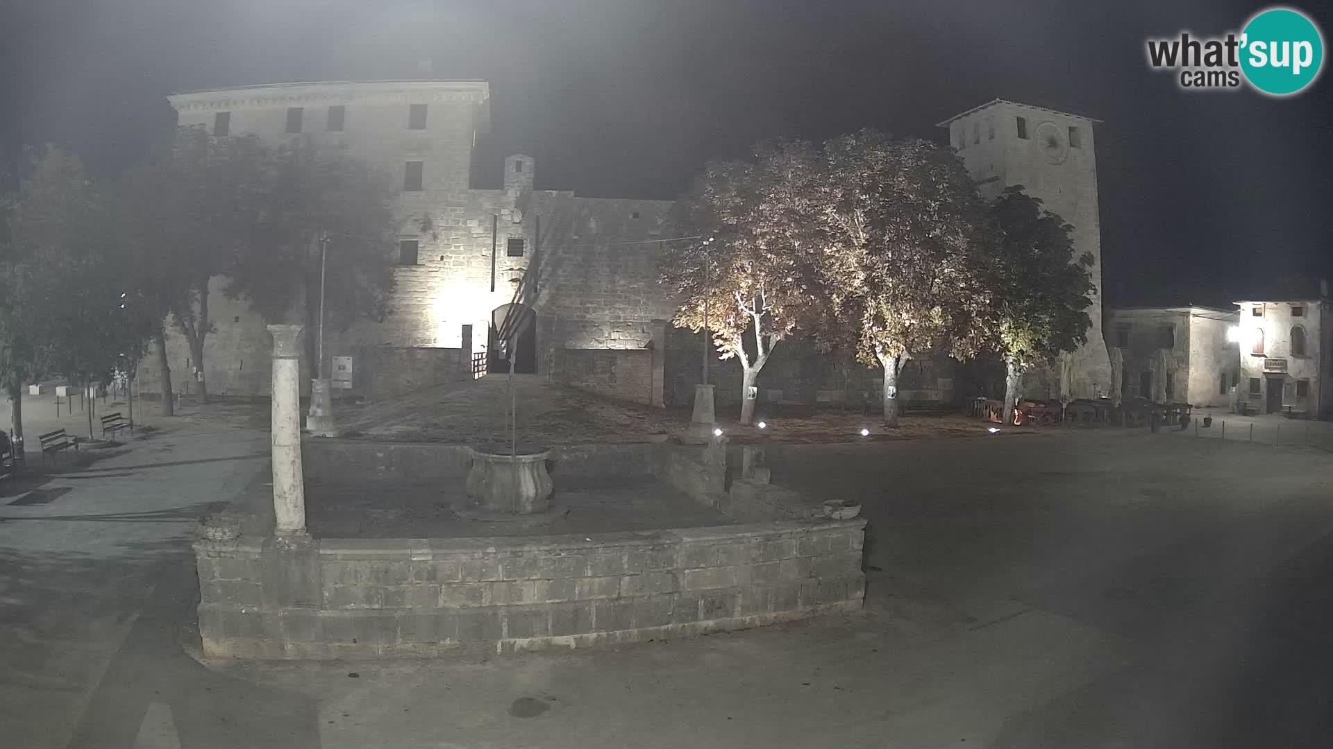 Webcam Svetvinčenat – die Burg und Brunnen – Istrien – Kroatien