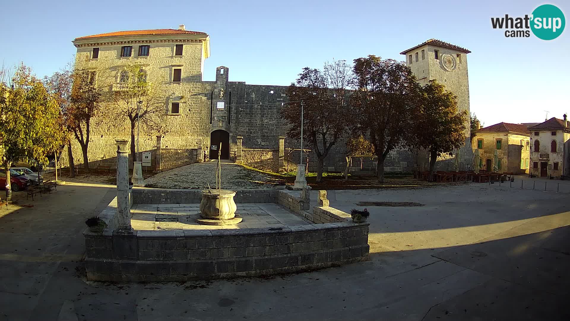 Webcam Svetvinčenat – el castillo y el pozo – Istria – Croacia