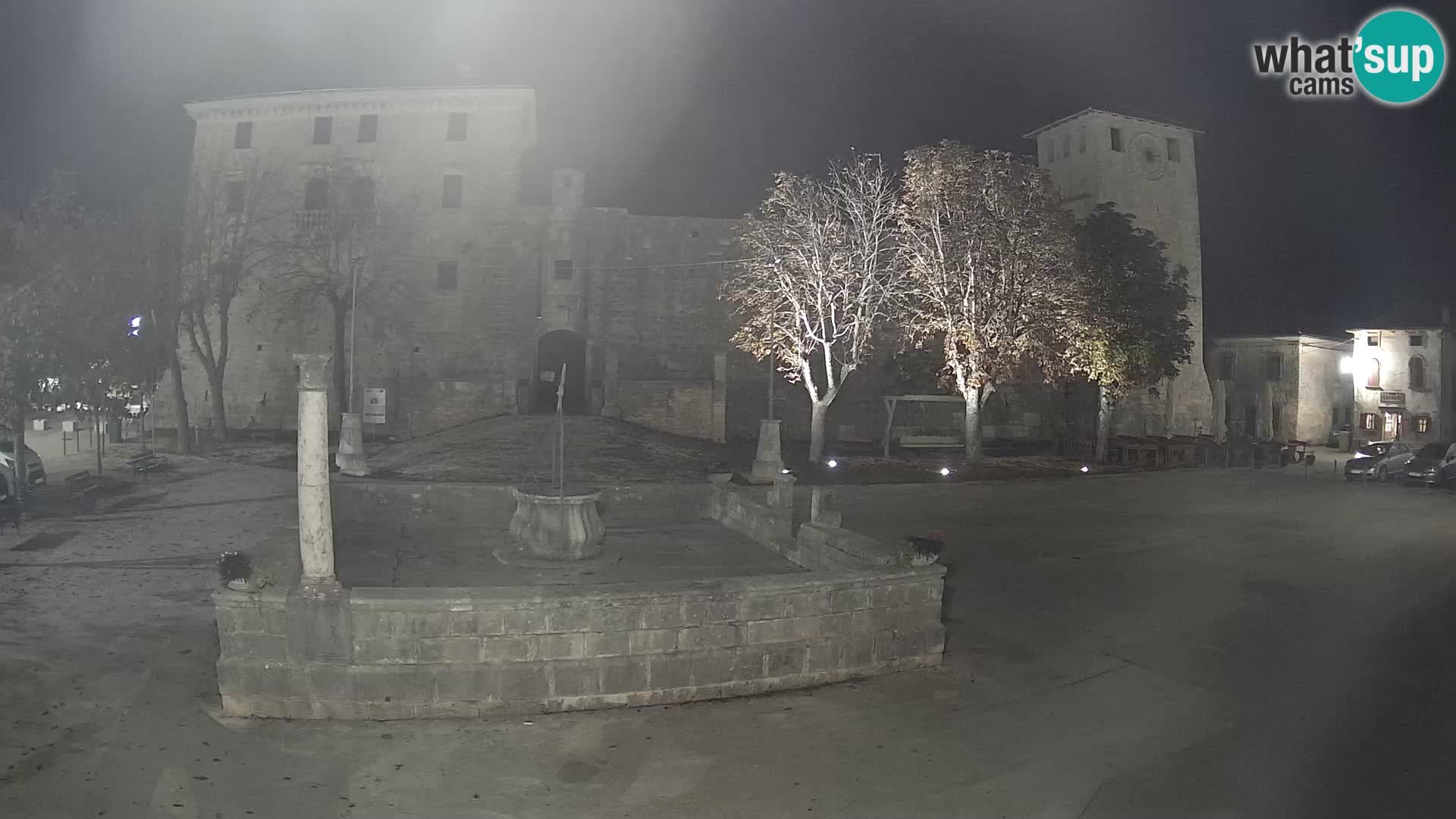 Webcam Svetvinčenat – die Burg und Brunnen – Istrien – Kroatien