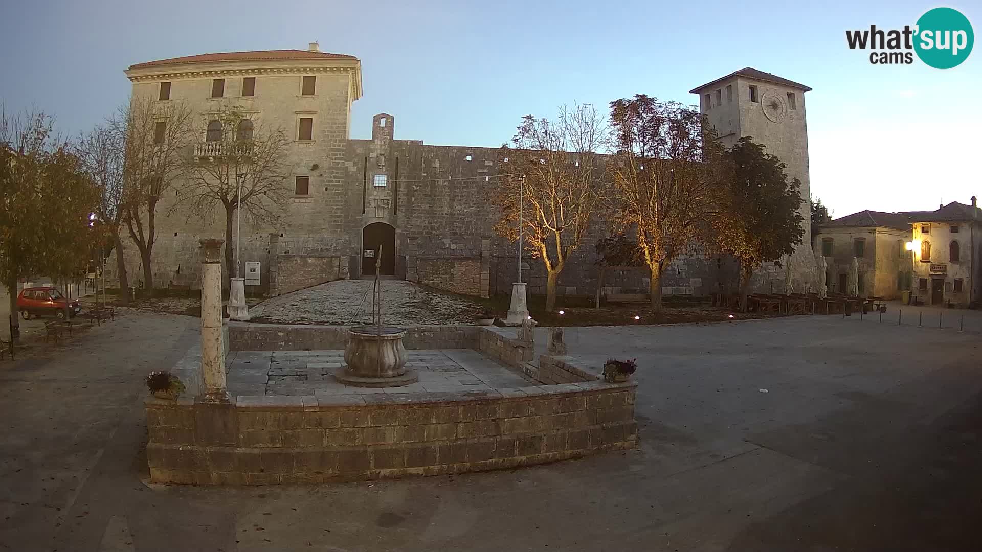 Webcam Svetvinčenat – el castillo y el pozo – Istria – Croacia