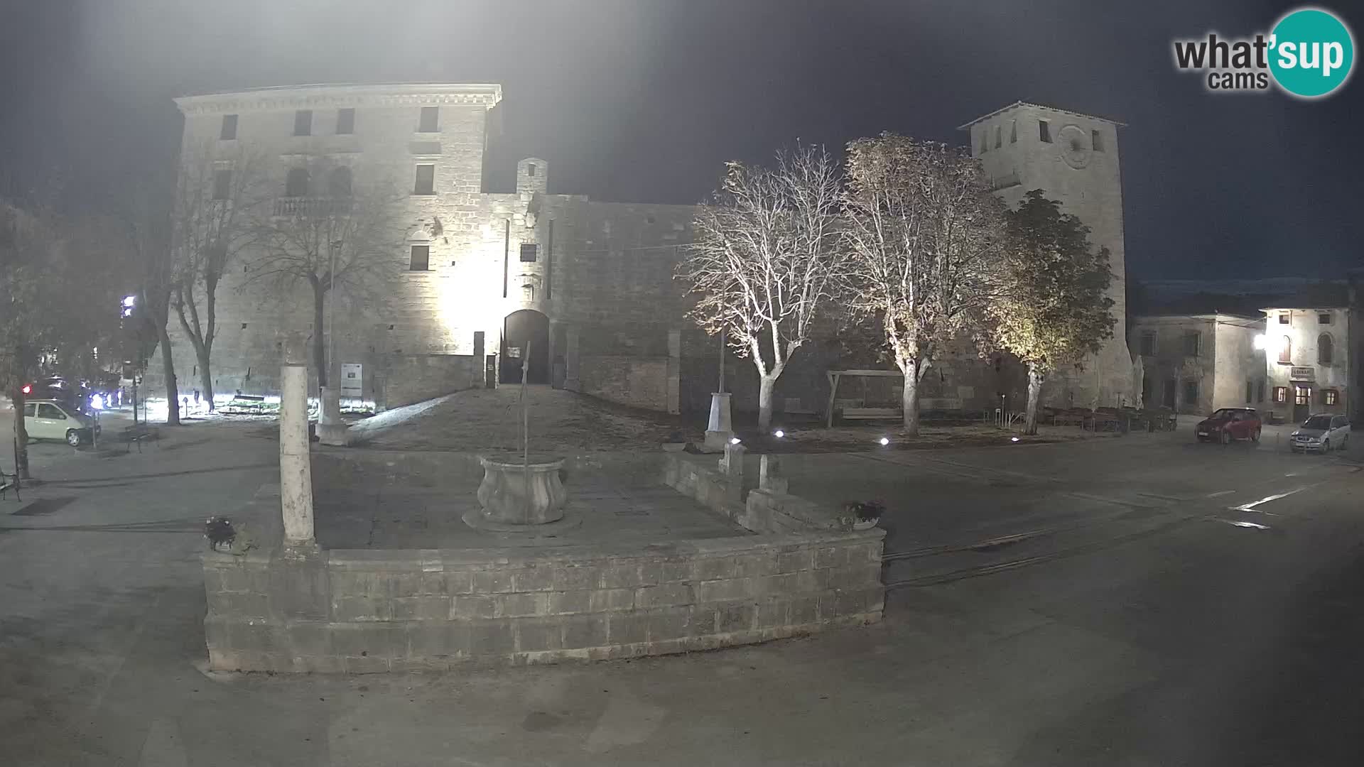 Webcam Svetvinčenat – die Burg und Brunnen – Istrien – Kroatien