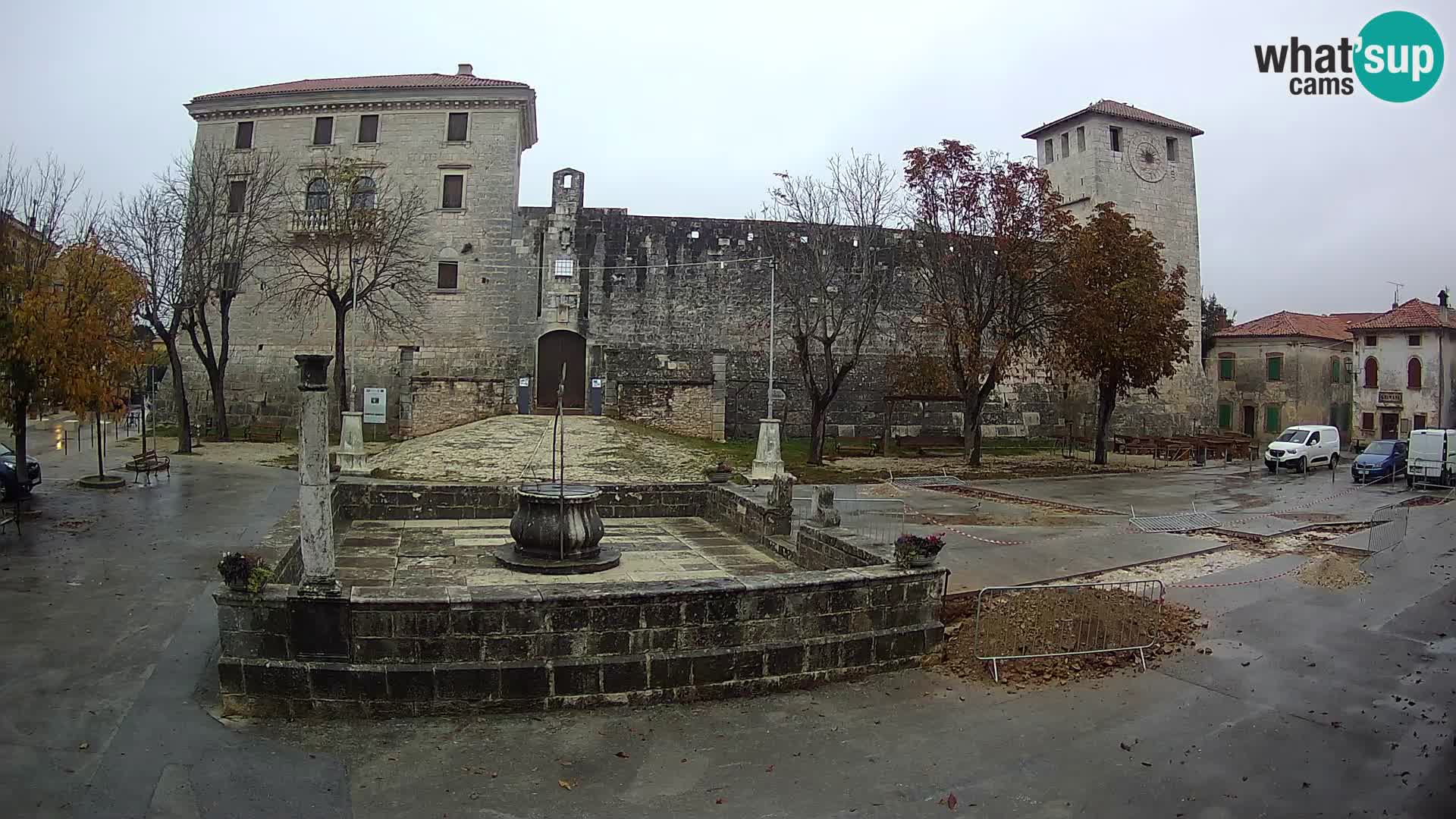 Webcam Svetvinčenat (Sanvincenti) – il castello e il pozzo – Istria – Croazia