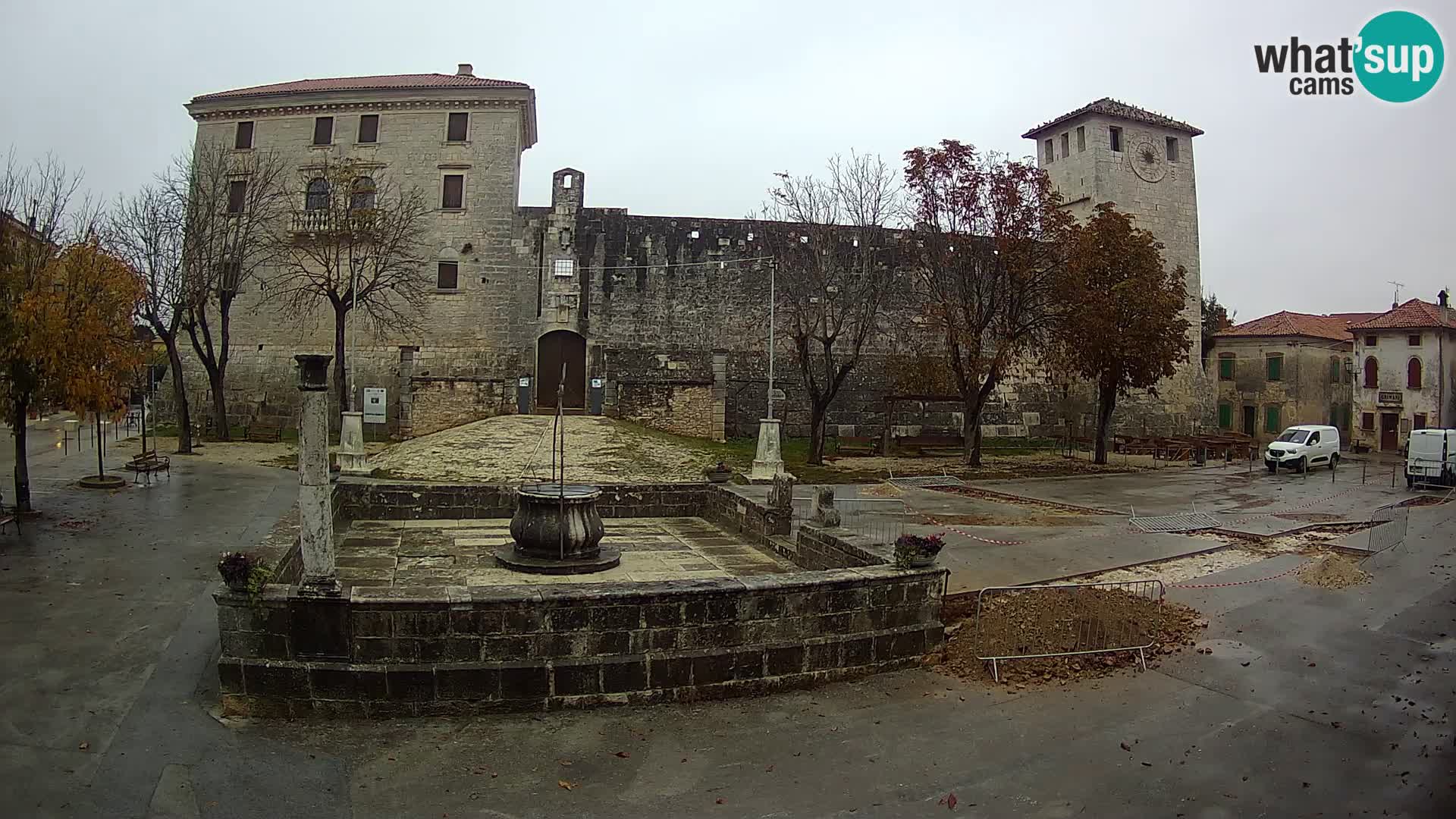 Webcam Svetvinčenat – el castillo y el pozo – Istria – Croacia