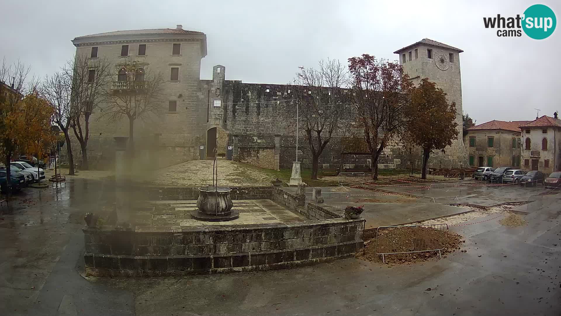 Webcam Svetvinčenat – el castillo y el pozo – Istria – Croacia