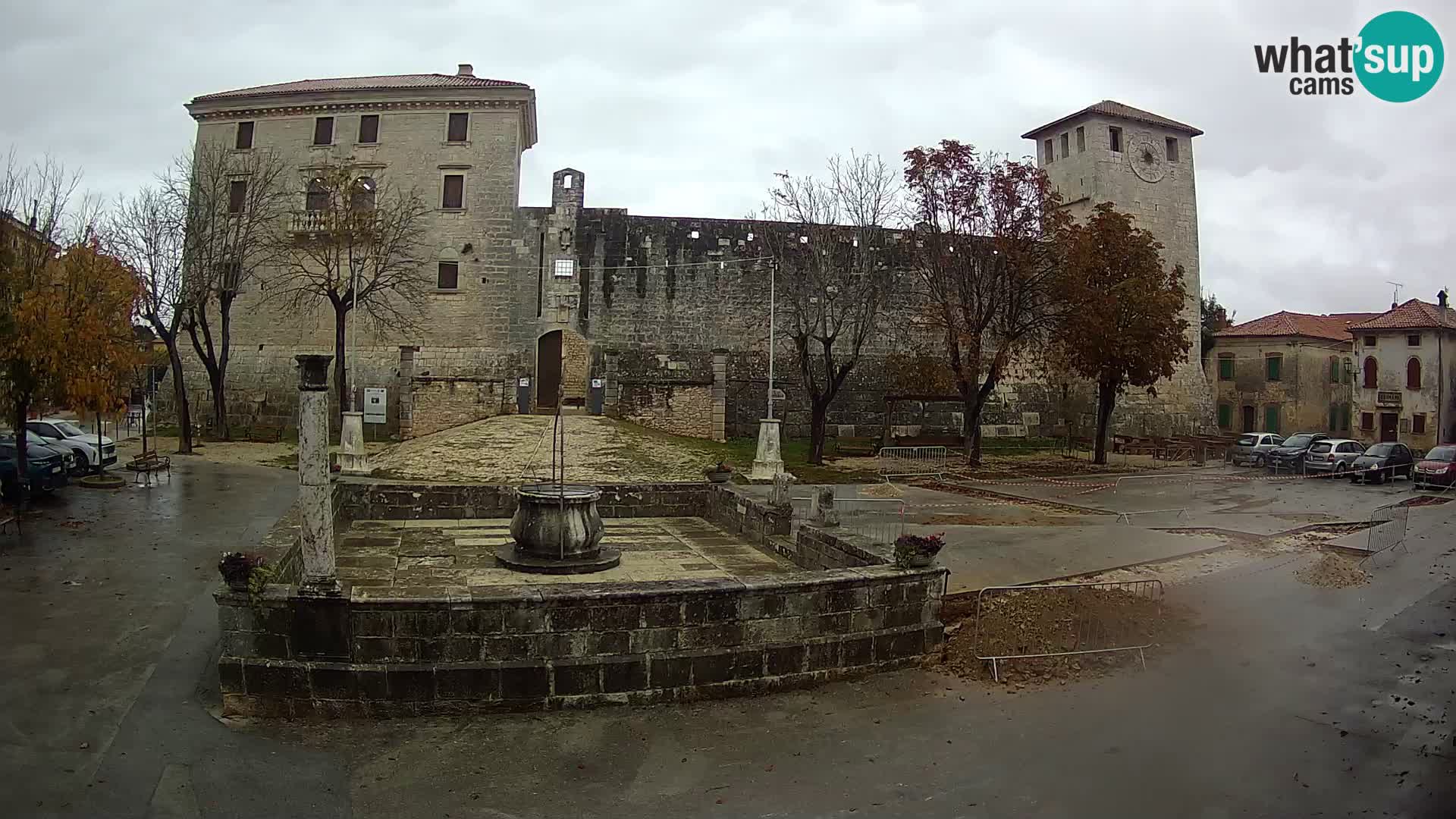 Webcam Svetvinčenat – el castillo y el pozo – Istria – Croacia