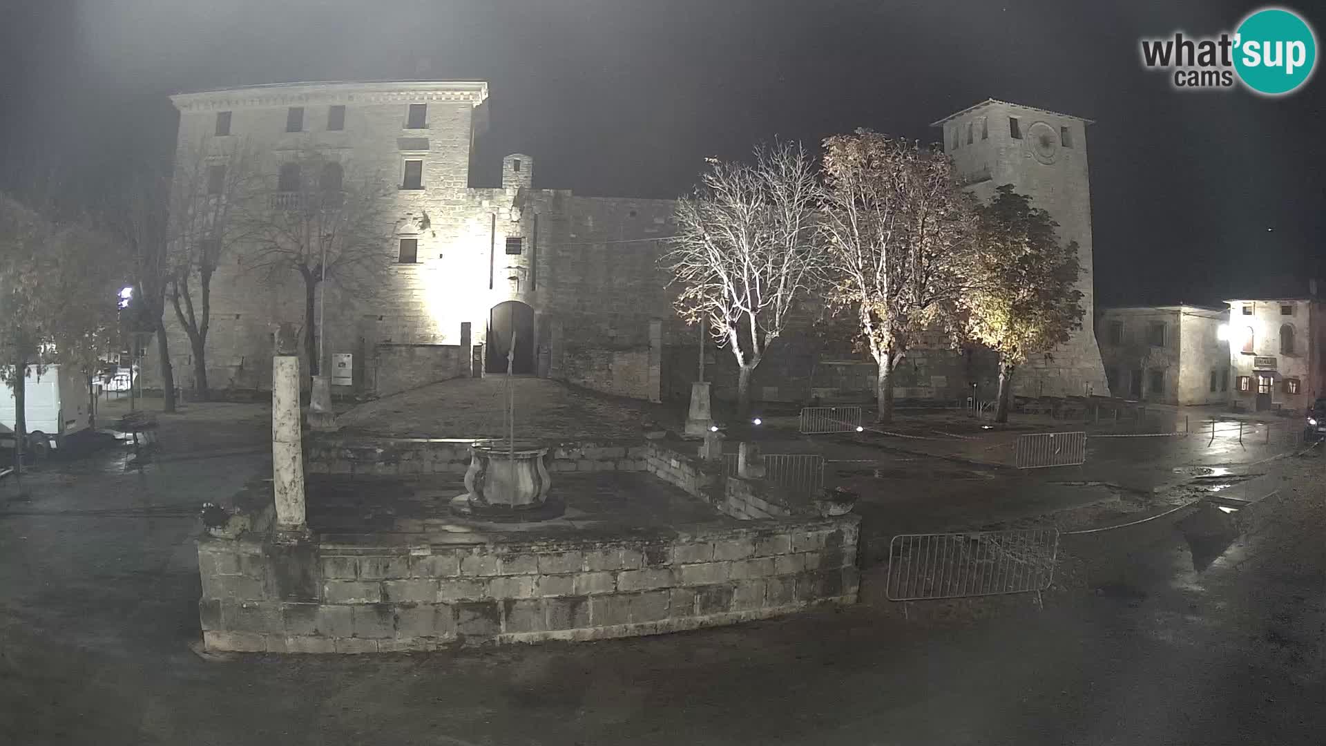 Webcam Svetvinčenat – el castillo y el pozo – Istria – Croacia