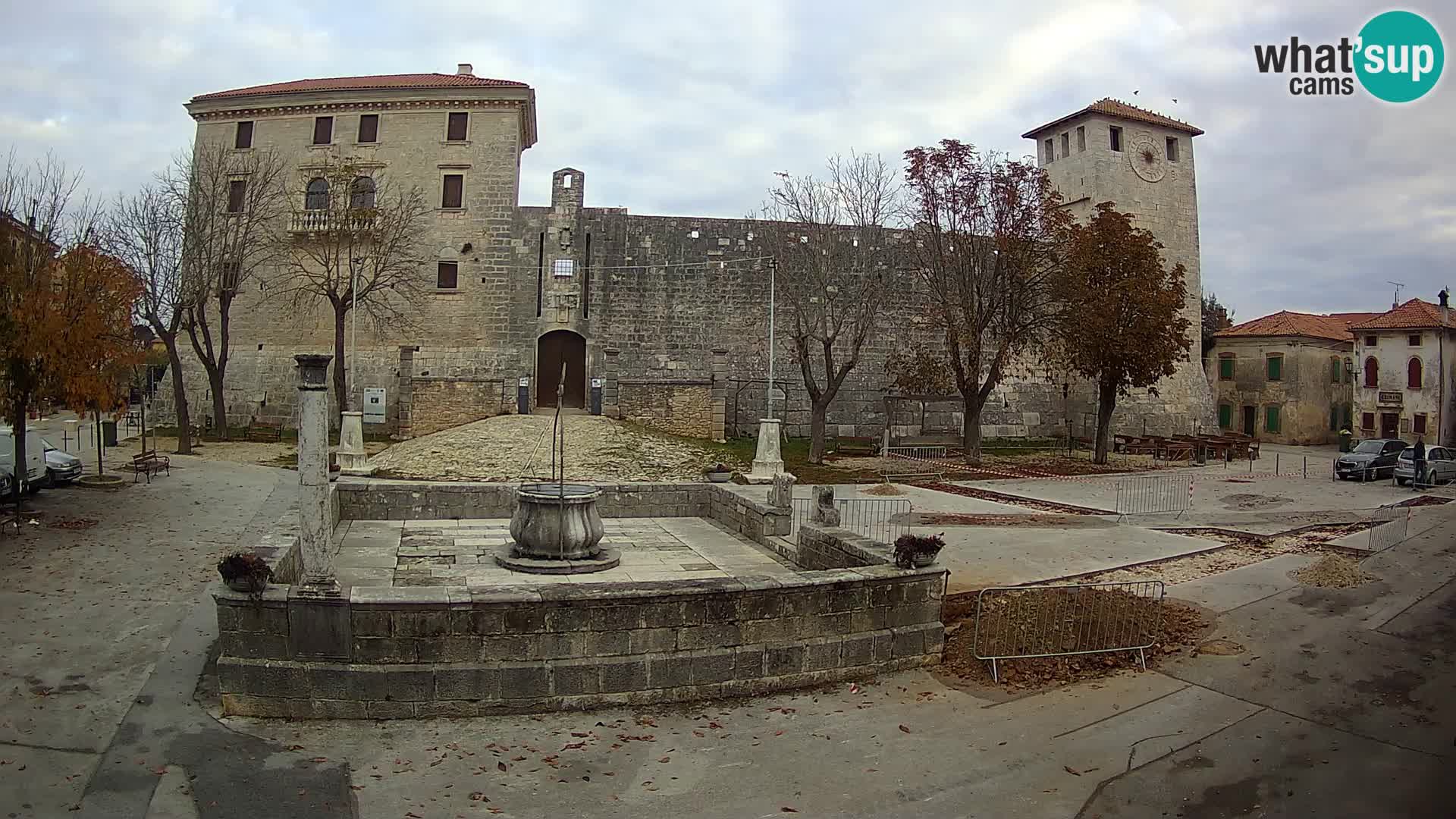 Webcam Svetvinčenat – el castillo y el pozo – Istria – Croacia