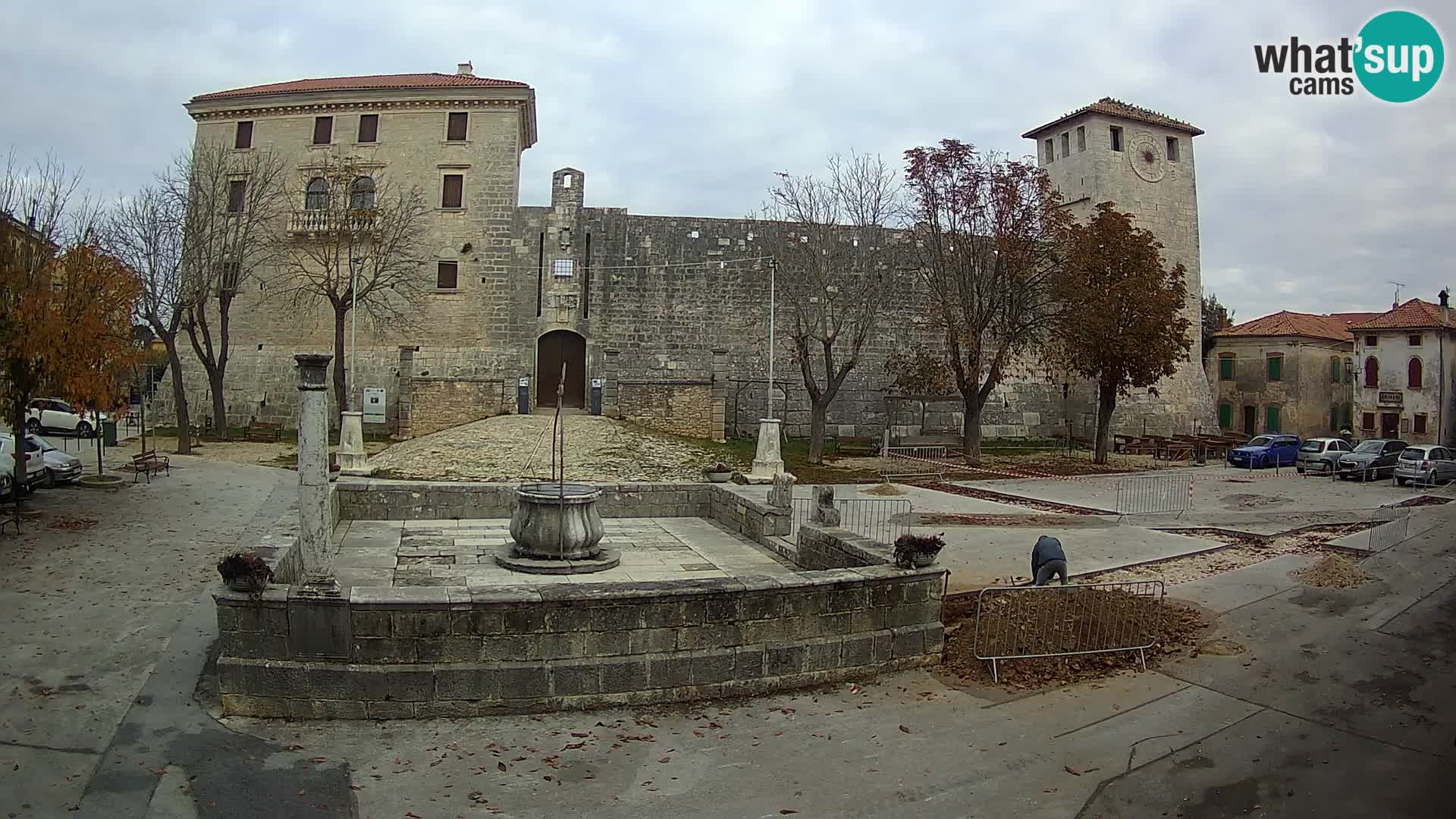 Webcam Svetvinčenat (Sanvincenti) – il castello e il pozzo – Istria – Croazia