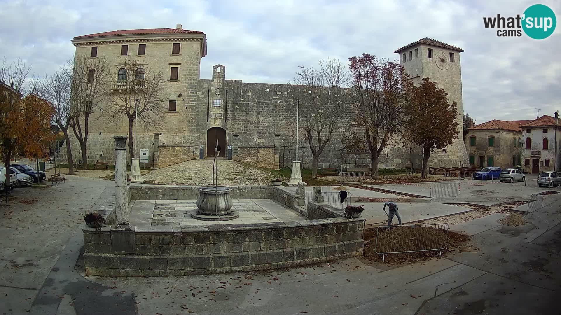 Webcam Svetvinčenat – el castillo y el pozo – Istria – Croacia