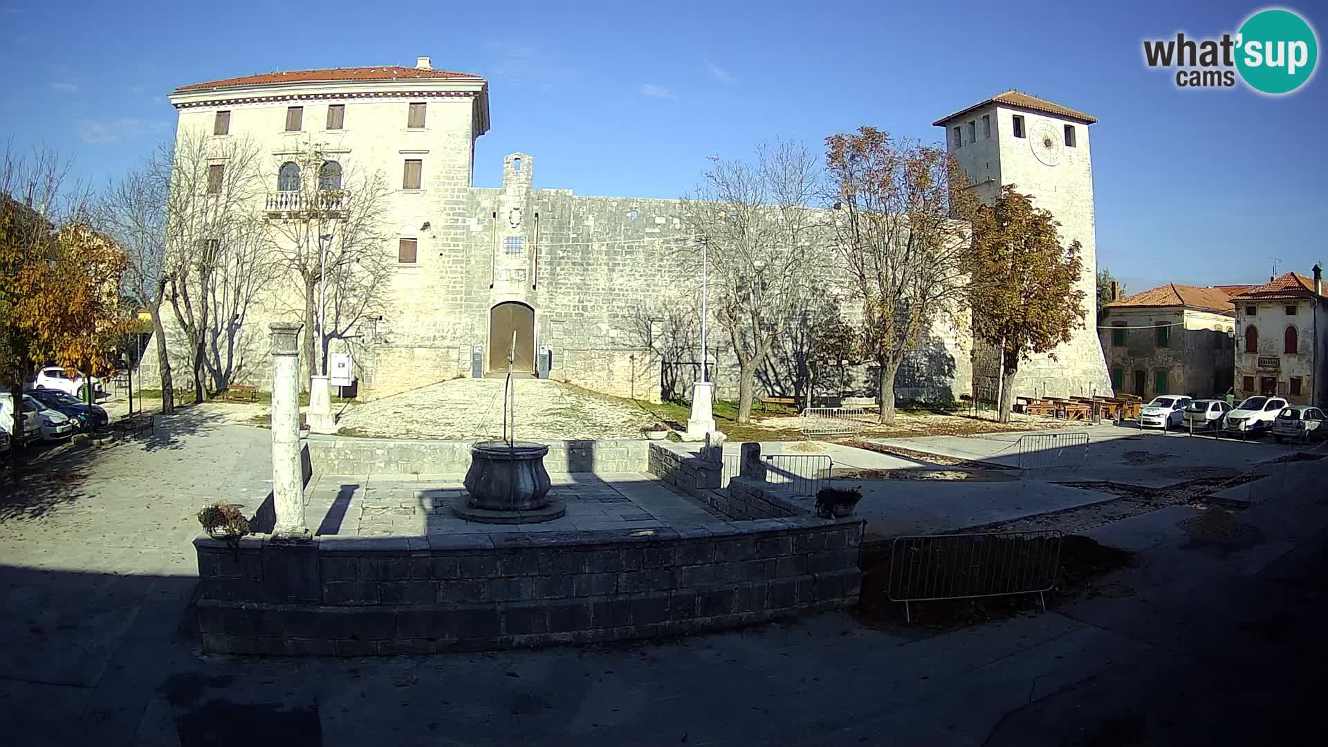 Webcam Svetvinčenat (Sanvincenti) – il castello e il pozzo – Istria – Croazia