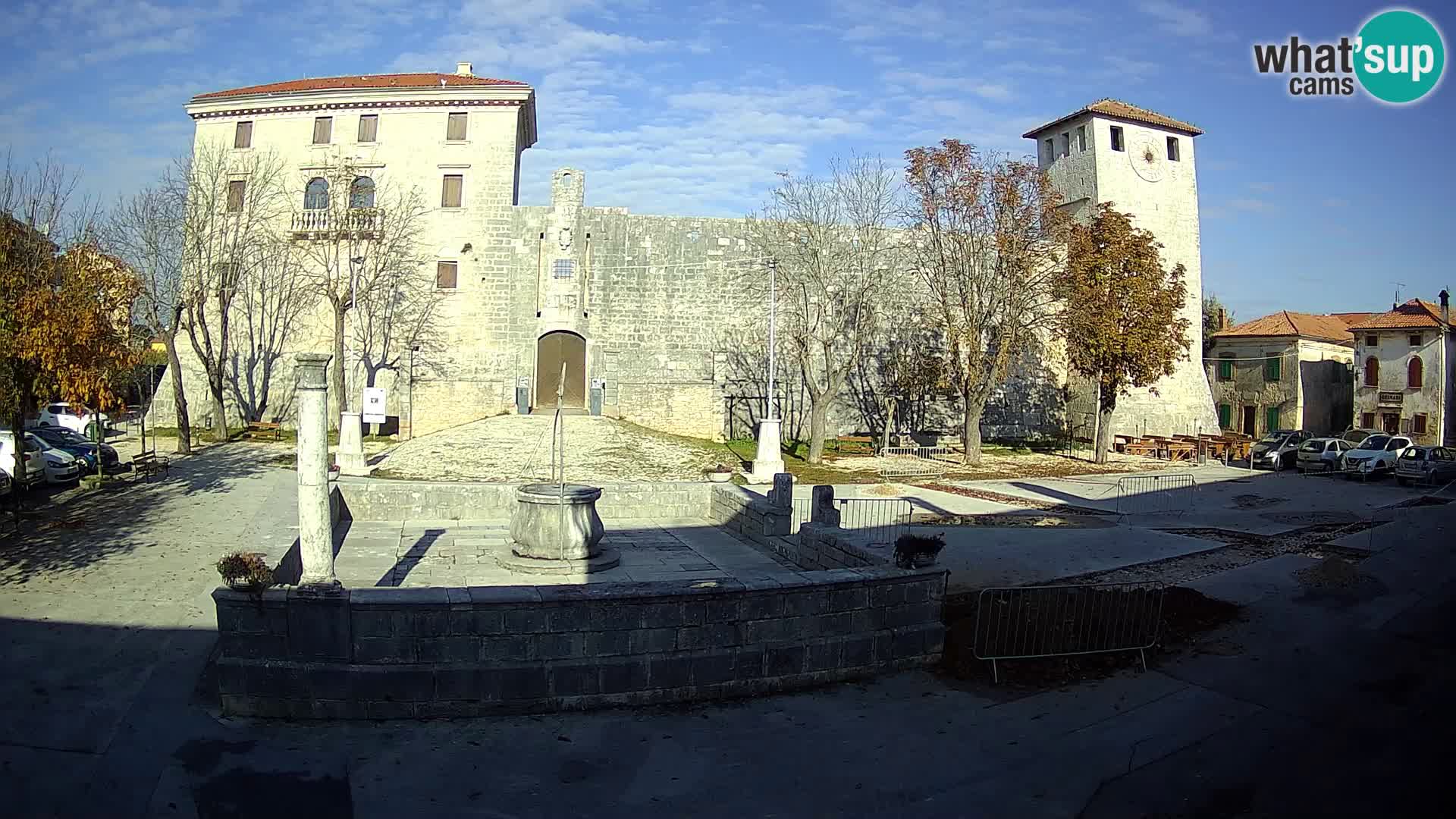 Webcam Svetvinčenat – el castillo y el pozo – Istria – Croacia