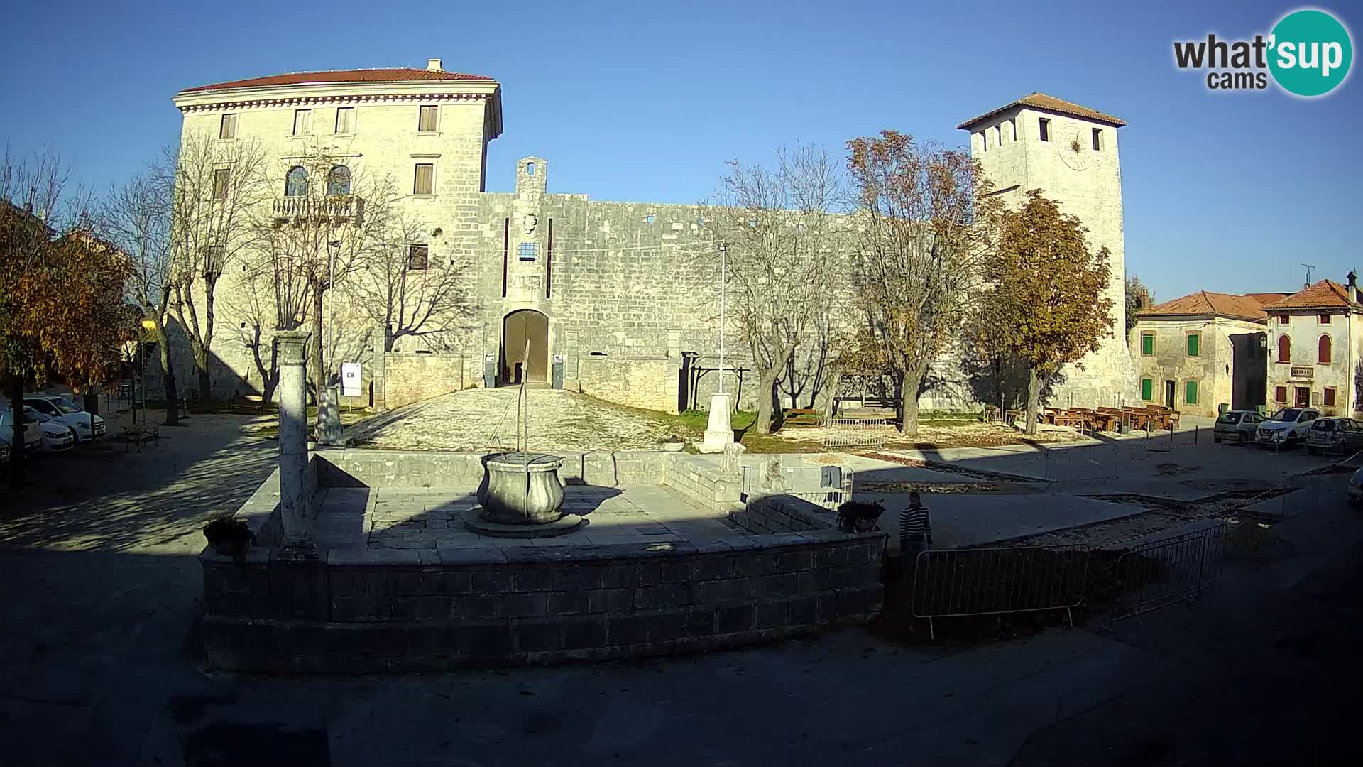 Webcam Svetvinčenat (Sanvincenti) – il castello e il pozzo – Istria – Croazia