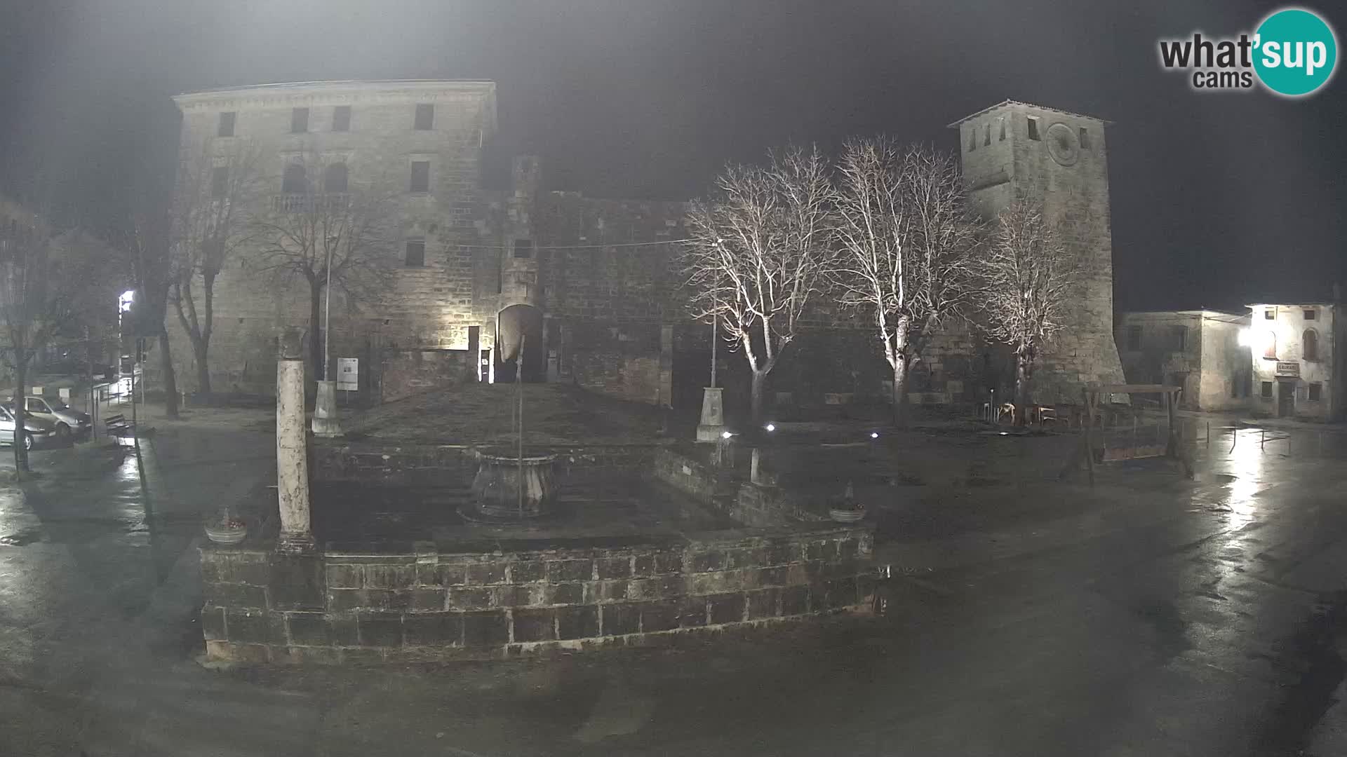 Webcam Svetvinčenat – die Burg und Brunnen – Istrien – Kroatien