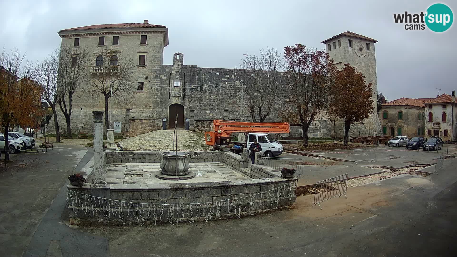 Webcam Svetvinčenat – el castillo y el pozo – Istria – Croacia