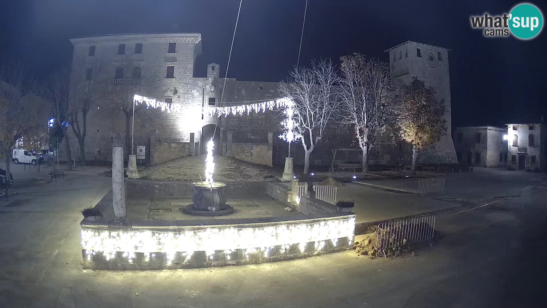 Webcam Svetvinčenat – die Burg und Brunnen – Istrien – Kroatien