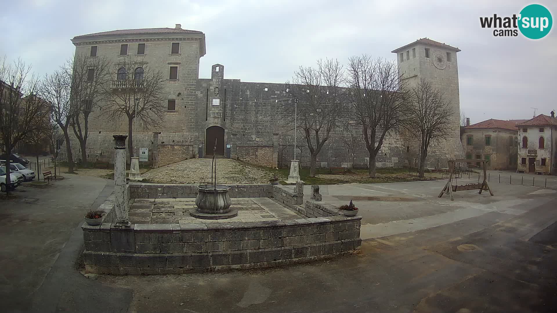 Webcam Svetvinčenat – el castillo y el pozo – Istria – Croacia