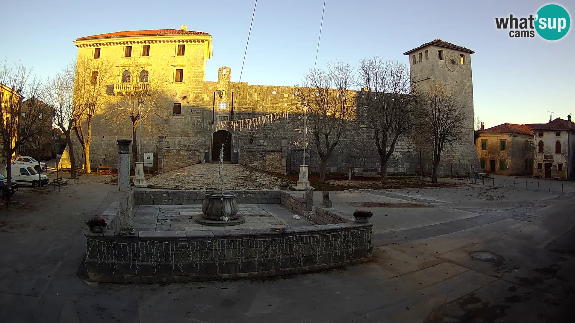 Webcam Svetvinčenat (Sanvincenti) – il castello e il pozzo – Istria – Croazia