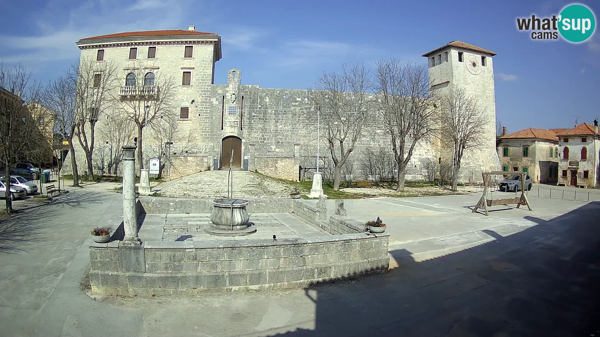 Webcam Svetvinčenat (Sanvincenti) – il castello e il pozzo – Istria – Croazia