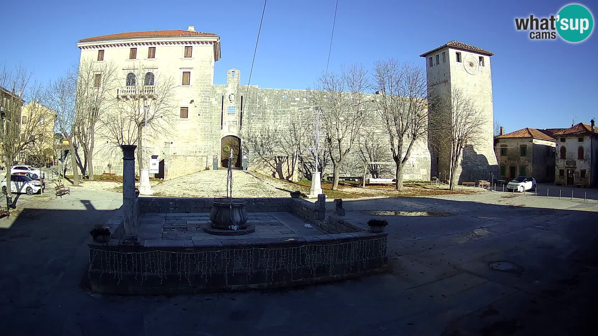 Webcam Svetvinčenat (Sanvincenti) – il castello e il pozzo – Istria – Croazia