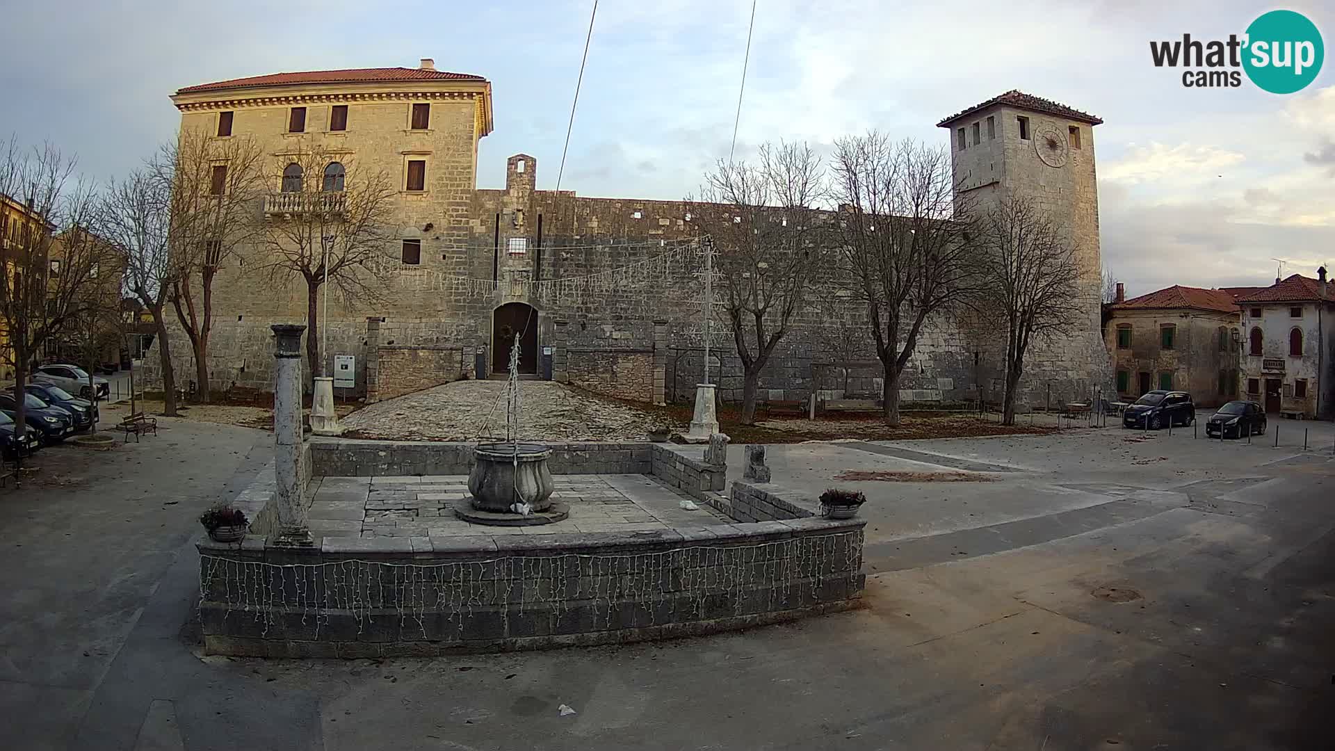 Webcam Svetvinčenat (Sanvincenti) – il castello e il pozzo – Istria – Croazia