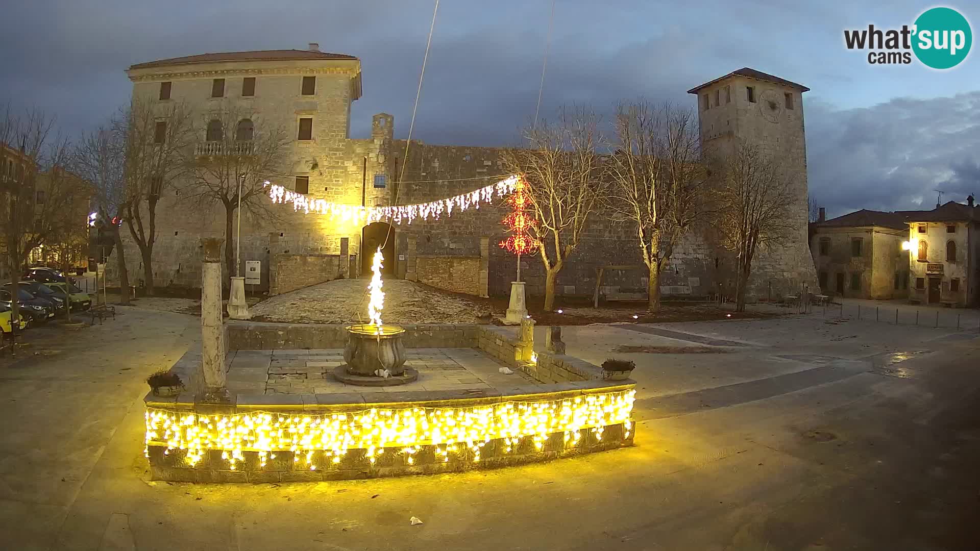 Webcam Svetvinčenat – die Burg und Brunnen – Istrien – Kroatien