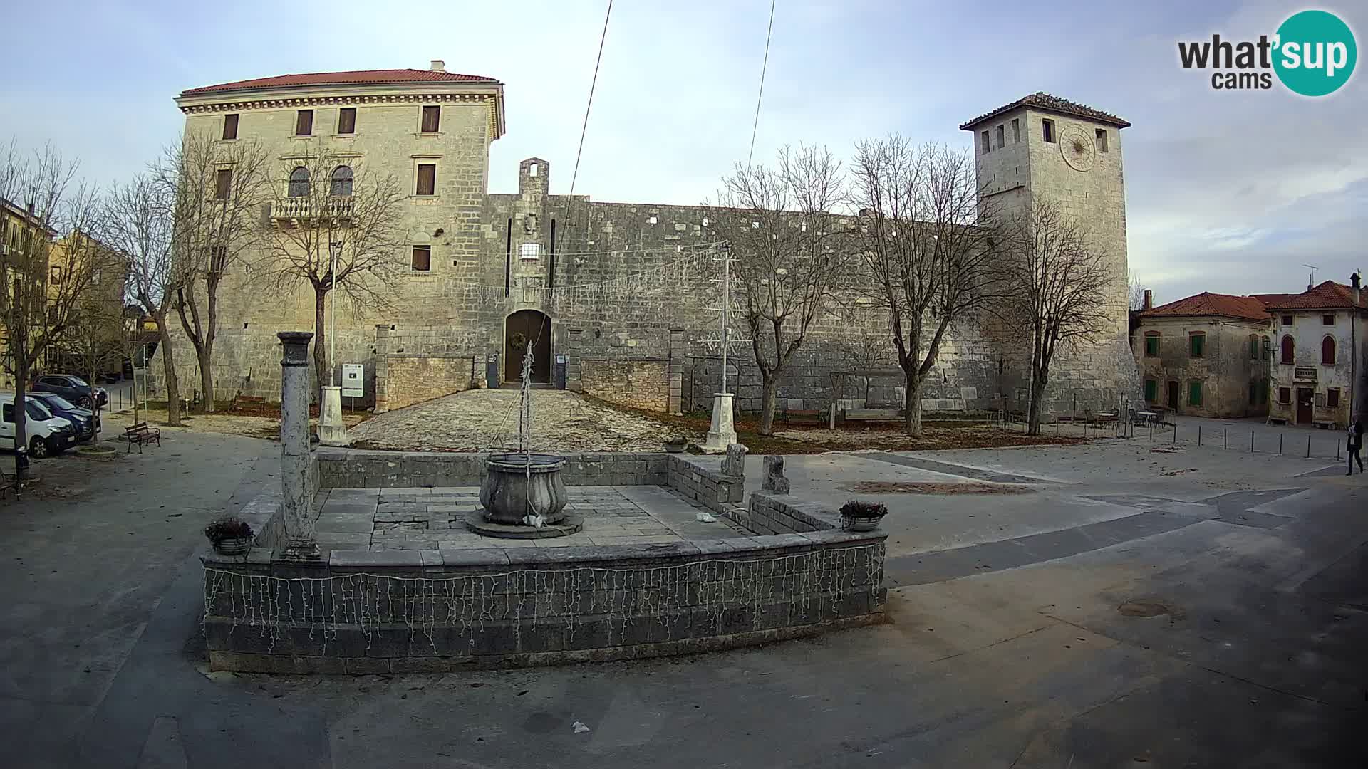 Webcam Svetvinčenat – le château et le puits – Istrie – Croatie