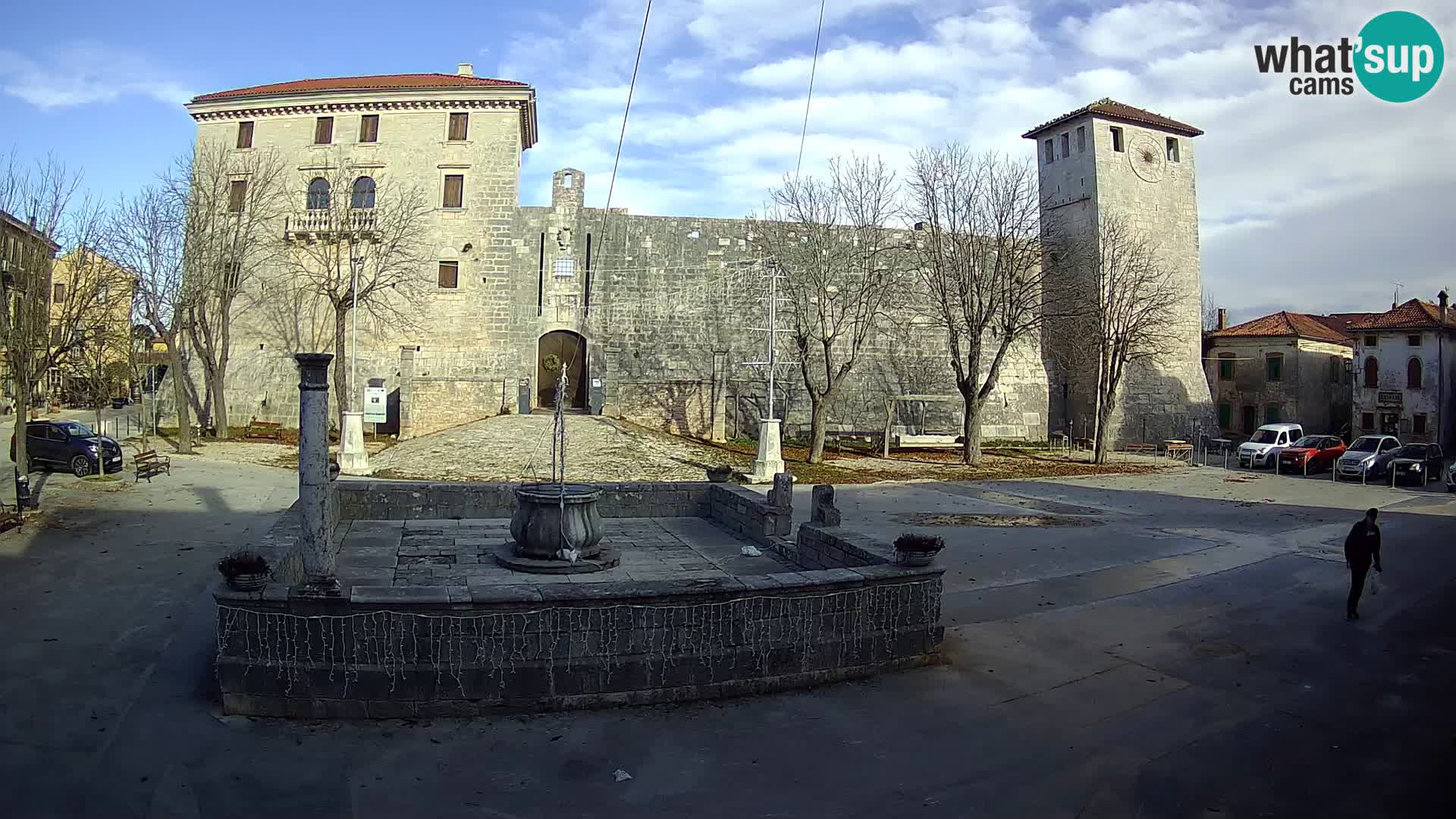 Webcam Svetvinčenat (Sanvincenti) – il castello e il pozzo – Istria – Croazia