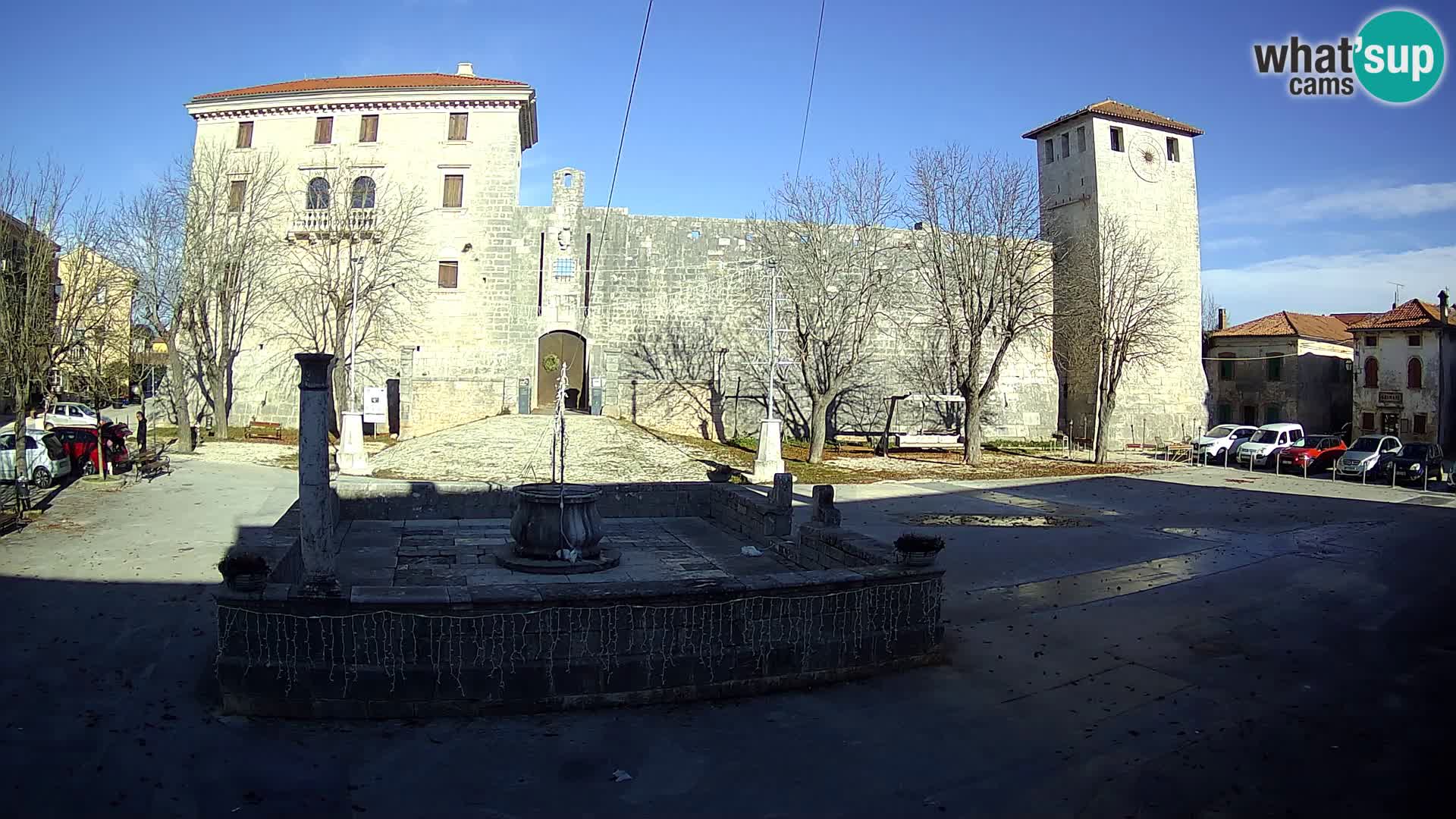 Webcam Svetvinčenat – el castillo y el pozo – Istria – Croacia